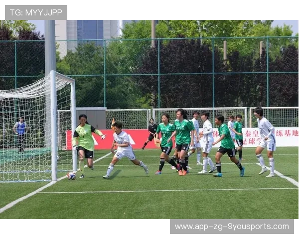 “体育总局支持青少年足球赛事，全国掀起足球热潮”，全国青少年足球工作领导小组办公室