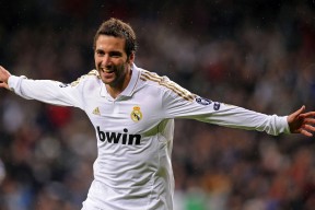 九游娱乐APP-曹缘跳水技术精湛征服赛场，曹缘跳水搞笑视频