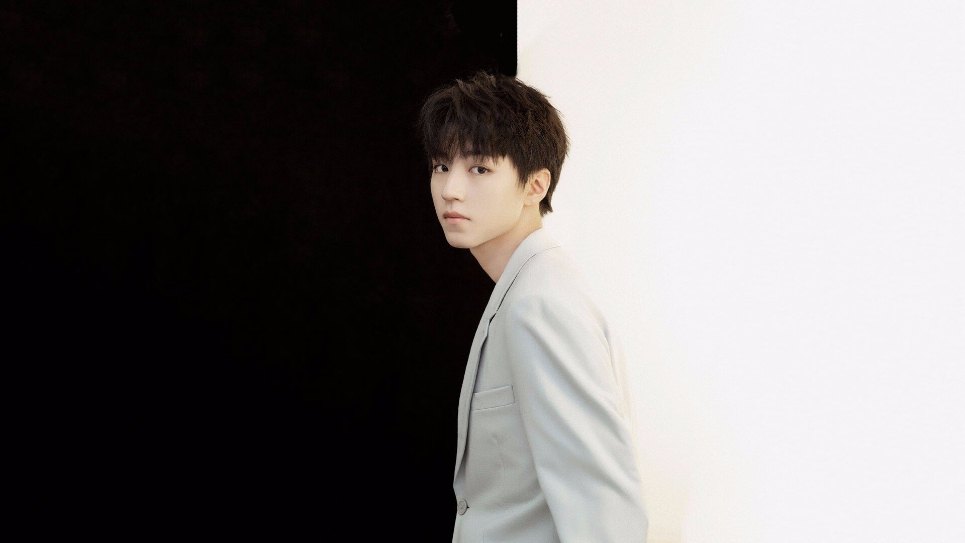 100米自由泳划频与速度动态分析，100米 自由泳